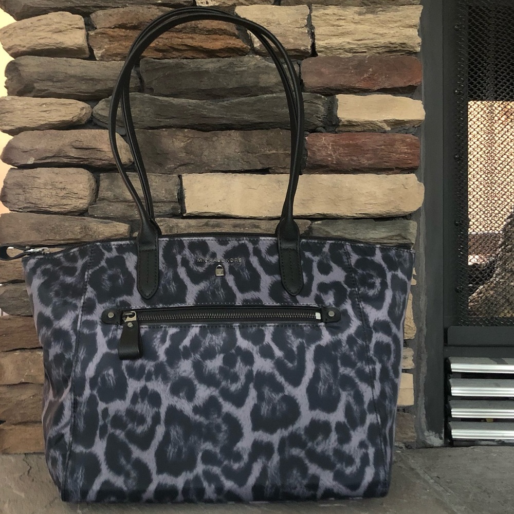 NWT - Michael Kors animal print purse